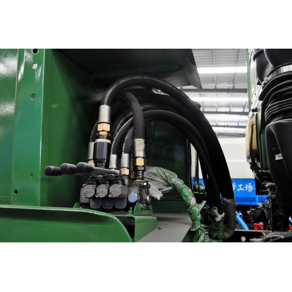 Cheap price SINOTRUK HOWO 6x4 hook lift garbage truck