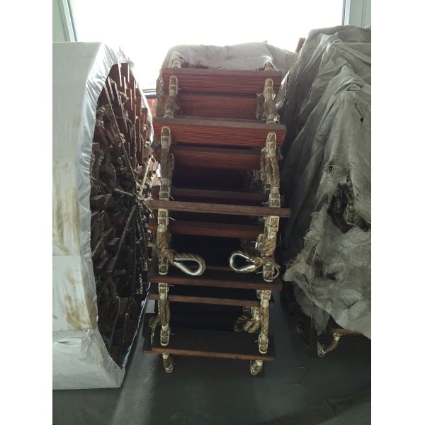 SOLAS Certified Marine Boarding Ladder with Rubber Pad Steps and Custom Length Options