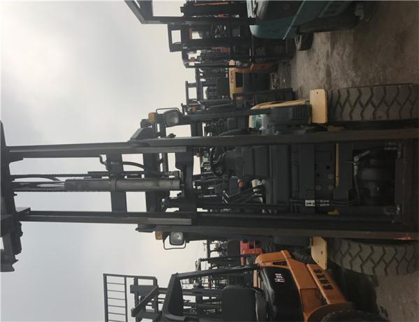 Used Komatsu FD30 Good Condition Forklift With Good Price./Diesel Forklift fd45/fd30/fd50/fd80/fd70