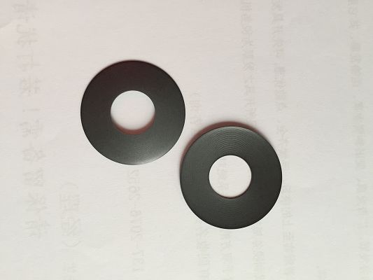 Углерод заполнил набивку кольца диска PTFE кольца PTFE с низким поршенем синтера диапазона трением для ударов автомобиля