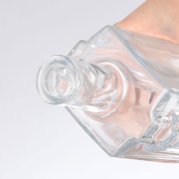 Botella de vidrio cuadrado para vino Brandy Vodka Whisky hecho de vidrio sano sin plomo