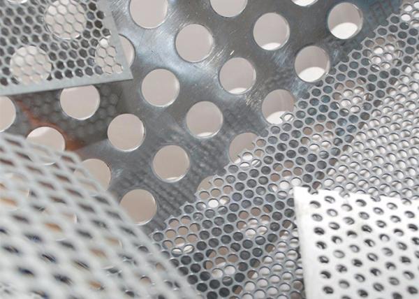 Metal de malha de aço inoxidável perfurado com vários revestimentos Diâmetros dos furos 0,5 mm-20 mm