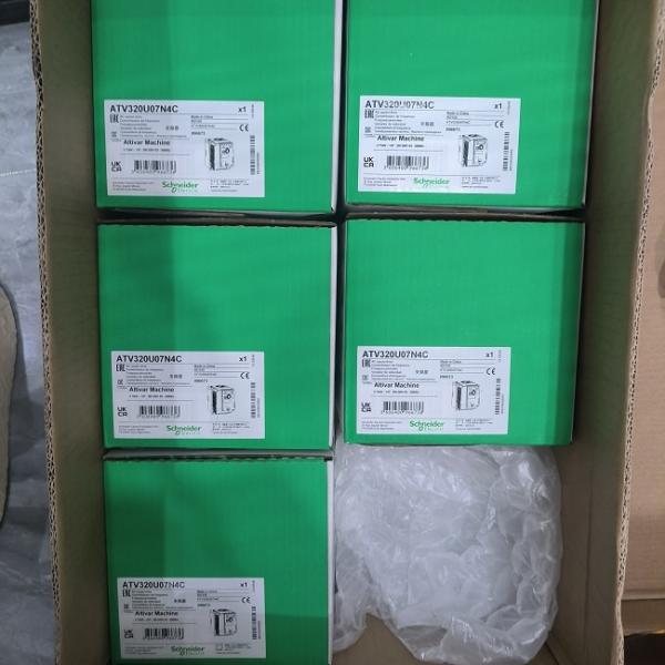 Schneider Electric ATV320U07N4C Altivar Machine ATV320 0.75kW 380-500V 3P Variable Speed Drive