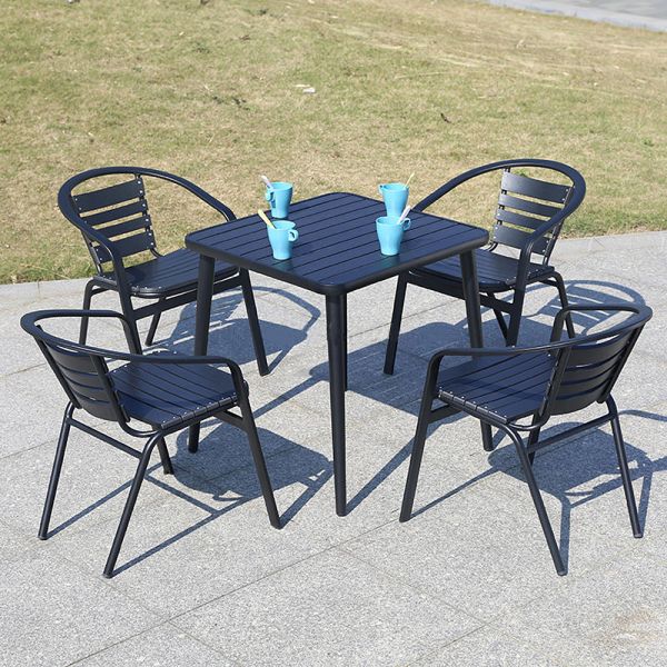 Modern Outdoor Furniture Plastic Wood Dining Set Coffee Table Set for Cafe or Bistro