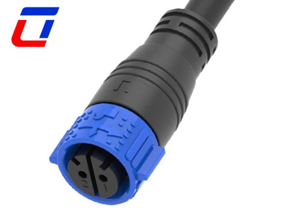 Conector de cabo de dois polos feminino à fixação de painel masculino