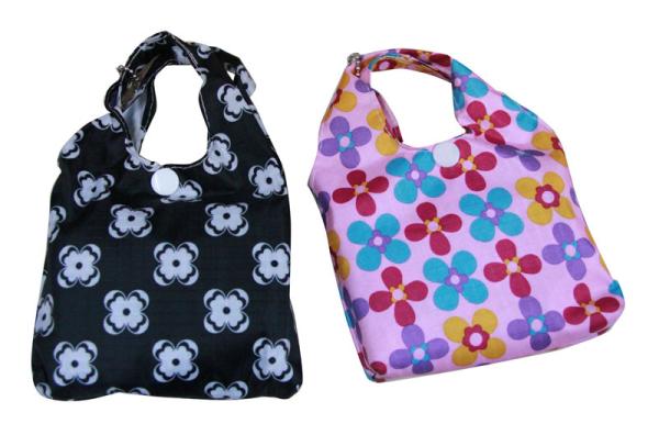 Foldable Nylon Storage Bags With White Nylon Tape For Outdoors Carrying