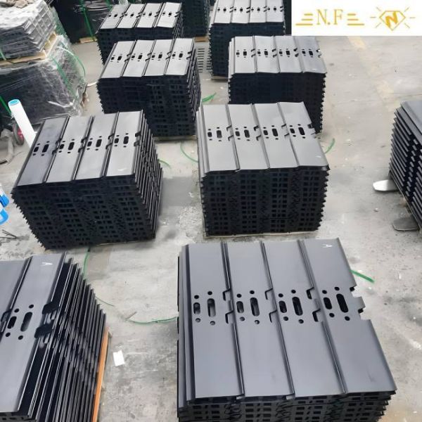 PC400 Undercarriage Track Shoes Excavator Triple Grouser Track Shoes Plate Assembly CTHZ0420T3600