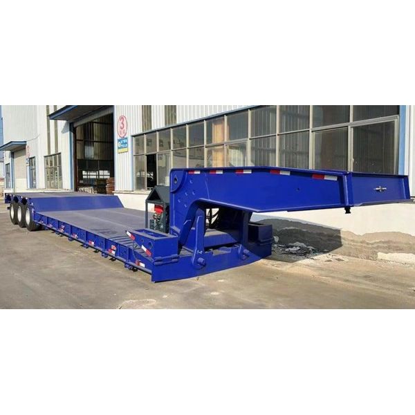Половина прицепа с низкой ложкой на гусиной шее 80 тонн