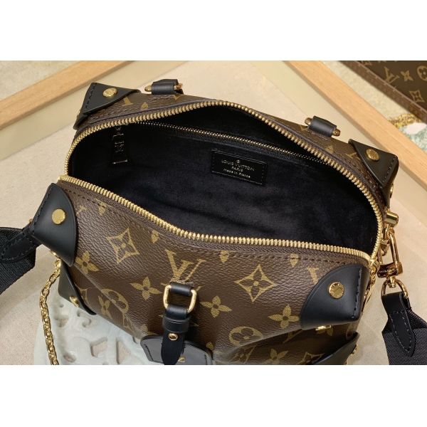 Off White 20cm Leather Chain Crossbody Bag With Top Handle