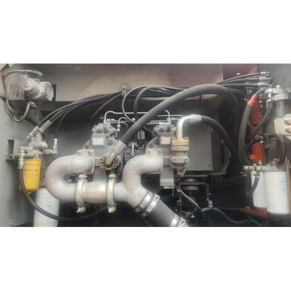 Second-hand Hitachi 330-3 excavator in excellent condition and low price