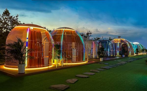 Outdoor Luxury Transparent PC Material Bubble Tent Waterproof  Impact and Fire Residence for Resort Hotels and Campsites