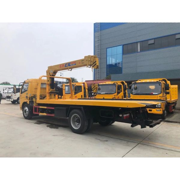 Flatbed 5 Ton Truck Mounted Crane Dongfeng Hydraulic Telescopic Boom Crane