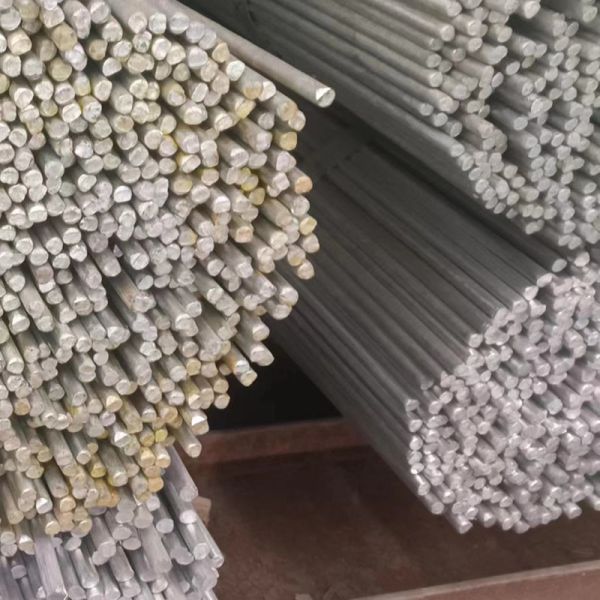 Горячее оцинкование Q235 из нержавеющей стали круглый бар для строительства в яркой поверхности