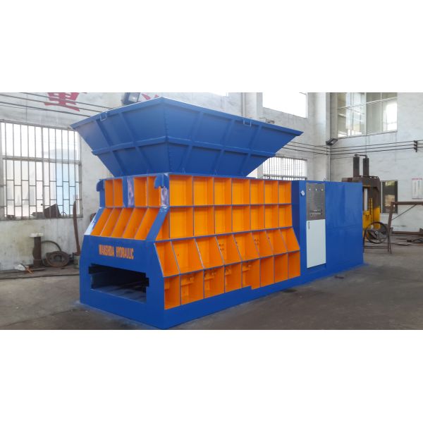 High Carbon Steel Blade Horizontal Scrap Shear 4000kN, 1400mm Container Shear For Heavy Scrap Processing
