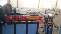 Ligne en plastique contrainte d'avance 80kg/H d'extrusion de tuyau de PVC de pp commandée par engrenage