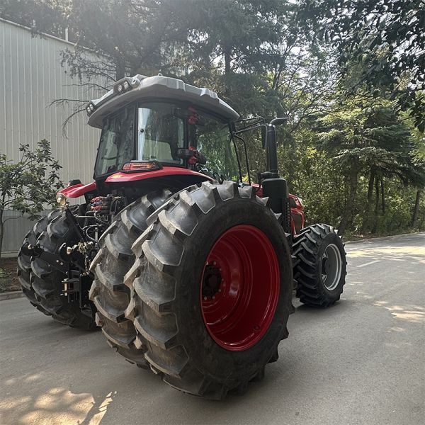 260-horsepower heavy-duty tractor, high-performance agricultural equipment tractor, four-wheel-drive performance tractor, large equipment/cultivation large machinery, high-quality Chinese brand tracto
