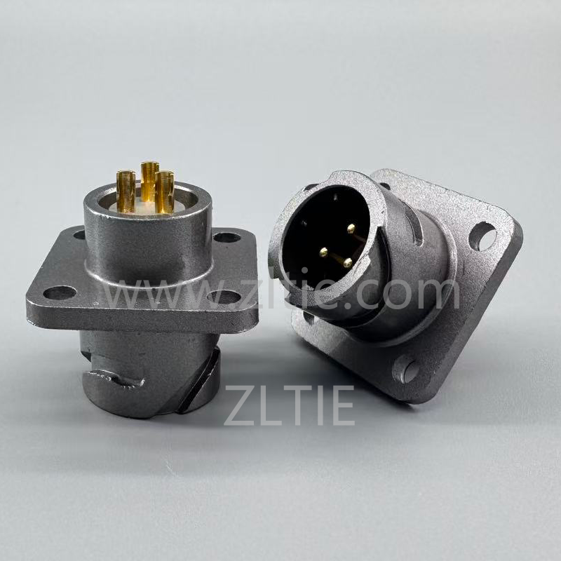 FQ14 Series 3-Pin Square Flange Male Socket