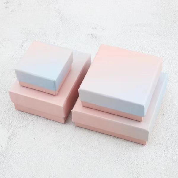 OEM Logo Cardboard Gift Packaging Box 5x5x3 Gift Box Environmentally Friendly Mailers