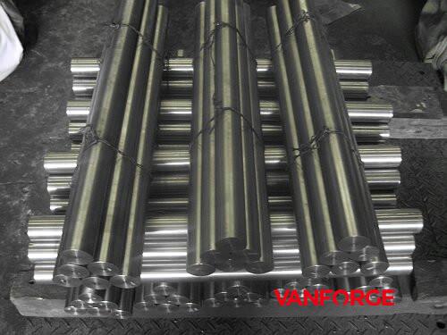 Cold Drawn Stress Relieved Round Hardened Steel Bar Black / Peeled Surface
