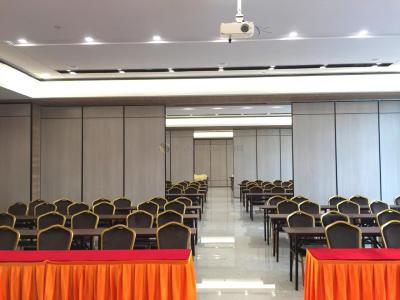 2000-4000mm Height Office Partition Walls Economical Activity Event