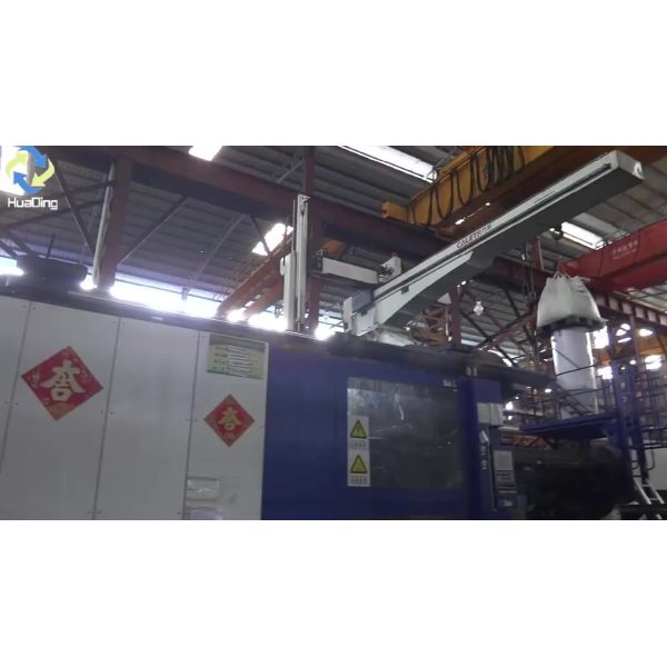 cajas plásticas de las piezas de los contaniers con el estante