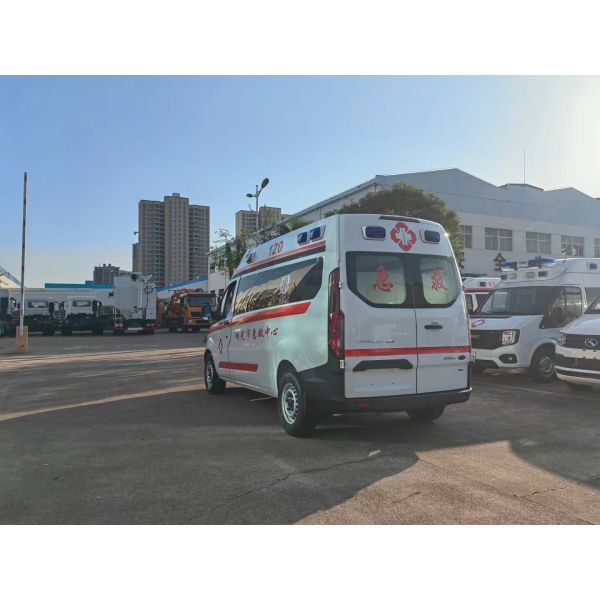 Equipo médico portátil de alta calidad Ambulancias de cuidados intensivos equipadas con ventiladores