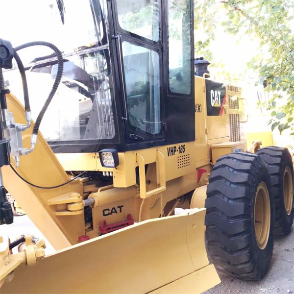 Пищевые напитки Использованная гусеница 140H Моторная классификатор в хорошем состоянии 17000 кг