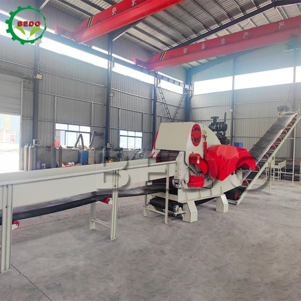Coconut Shell Husk Wood Chipper Machine Diesel Mobile 55HP for Indonesia Charcoal and Coir Processing