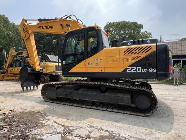 High Quality Hyundai 220LC-9S Excavator 22 Tons Second Hand