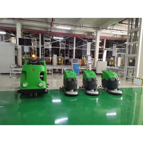 CE Certified Ride-On Cleaning Machine for Environmental Cleanliness in Large Spaces