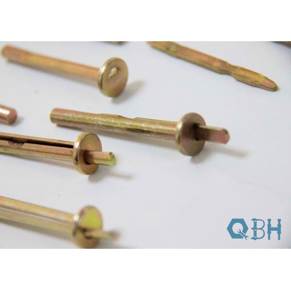 Анкеры клина анкера 4,8 потолка углерода стальные сейсмические