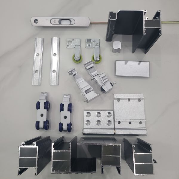 Серый цвет/черный профиль штранг-прессования алюминиевого сплава для рамки оборудования