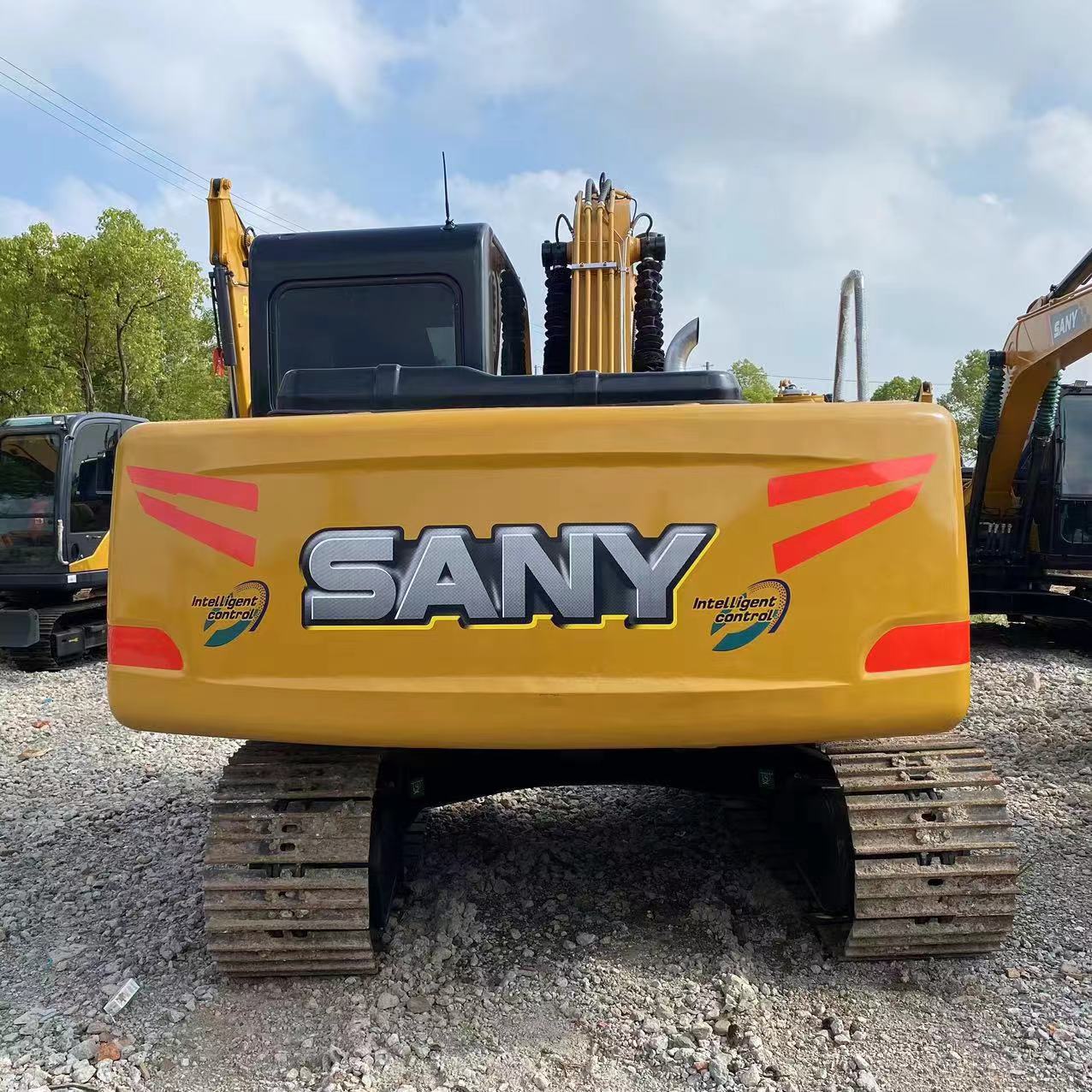 Гидравлический экскаватор Sany SY135C: многократная фильтрация, чистота гидравлического масла уровня NAS