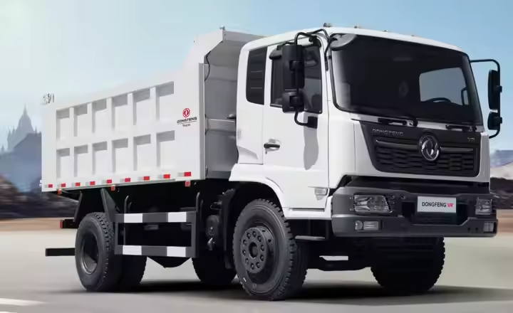 Dongfeng 6 cilindros Euro II Peso de contención 6400KG Tanque de combustible de acero 4x2 Camión de descarga