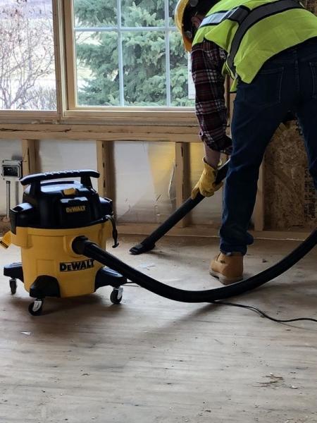 Auto Wet & Dry Industrial Vacuum Cleaners 6 Gallon 4 Peak Dewalt DXV06P