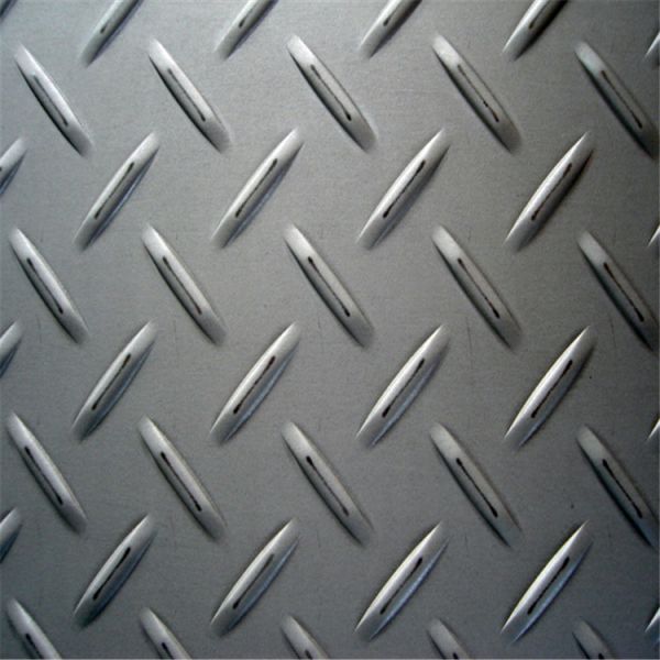 Hot Rolled Checkered Mild Steel Sheet Plate 600mm-1500mm