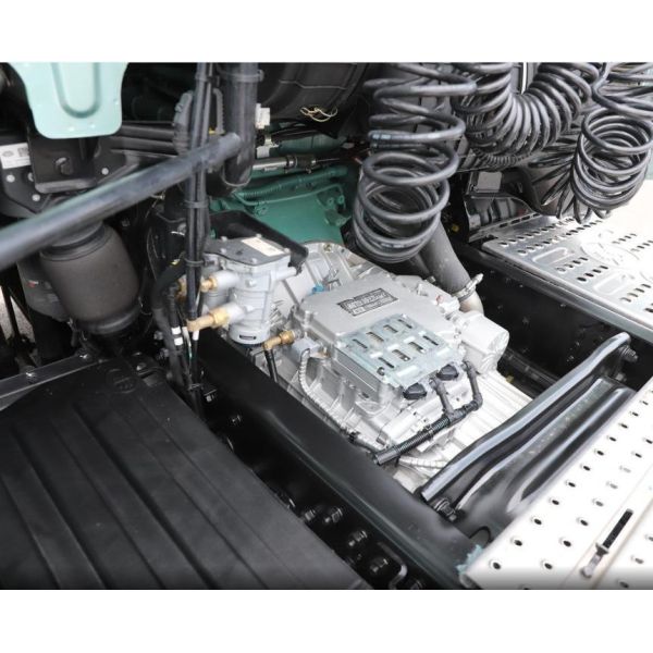 Front Lifting Style Dumping Type 4×2 FAW X6000 510HP Tractor Truck for LNG and CNG Fuel