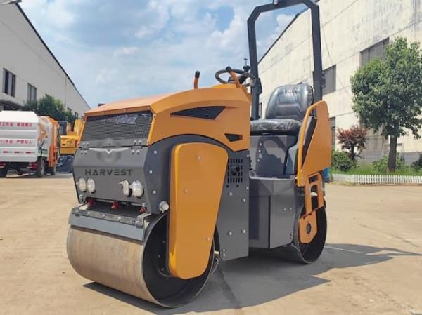 2 Ton Ride on Double Drum Roller ST2000 Hot Sale in Jamaica