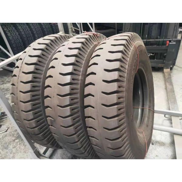 Bias Ply Heavy Duty Truck Tire 1000-20