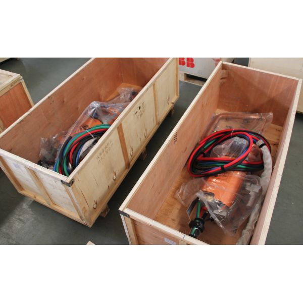 3D Suspension Spot Welding Machine With Flexible Arm For Automotive Body Welding