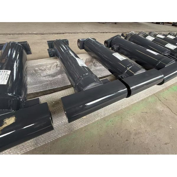 High Pressure Double Acting Hydraulic Cylinder Hard Chrome Plated Surface Extended Slotted Head
