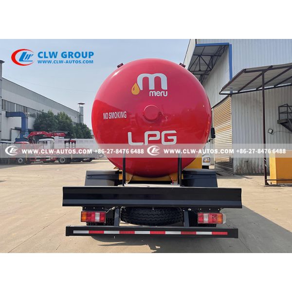 Sinotruk HOWO 4x2 15,000L LPG Bobtail Truck with CORKEN Z2000 Pump and Q345R Steel Tank for Heavy-Duty Propane Delivery