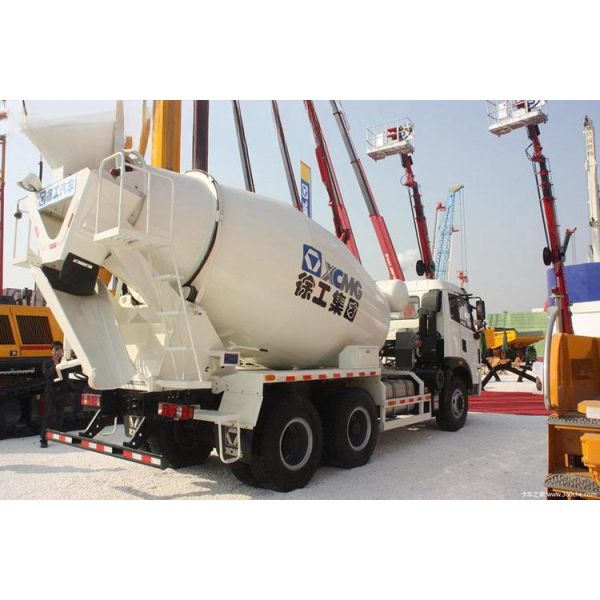 XCMG Concrete Mixer Machine With SINOTRUK Chassis XSC3311