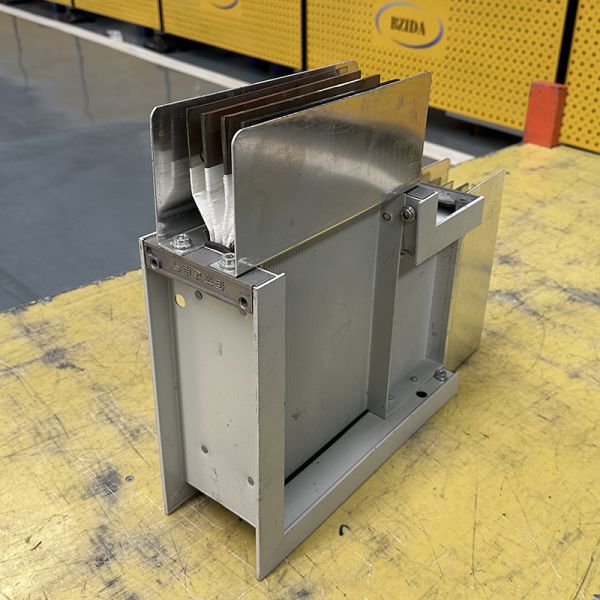 Caja de derivación enchufable con disyuntor, canalización de barra de aluminio para sistema de tuberías