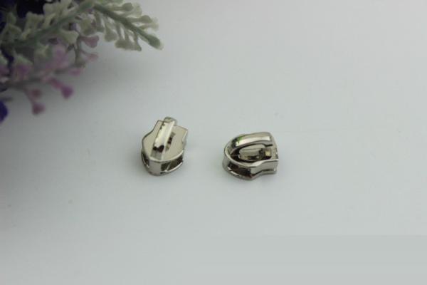 High end zinc alloy light gold nylon teeth zipper 5# zipper slider for bags