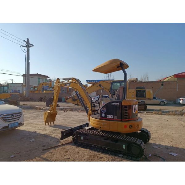 EPA used mini excavator 1ton 3ton 5ton CAT301.7 CAT303 CAT303E CAT305 Cheap mini digging machine used CAT303