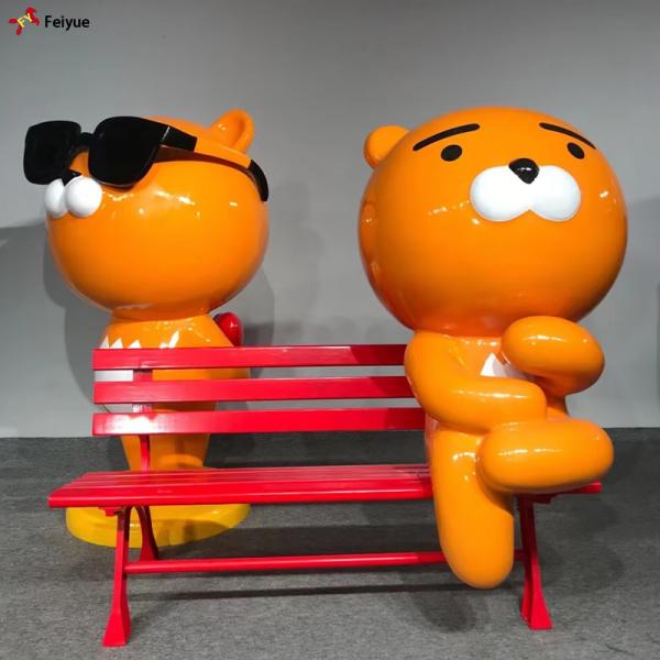 Escultura de puertas de fibra de vidrio minimalista moderna China Los fabricantes personalizan la escultura de fibra de vidrio de tamaño natural