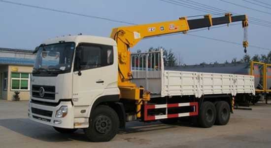 245hp Mobile Truck Mounted Crane Truck Loader Crane Lifting Capacity 12 Ton
