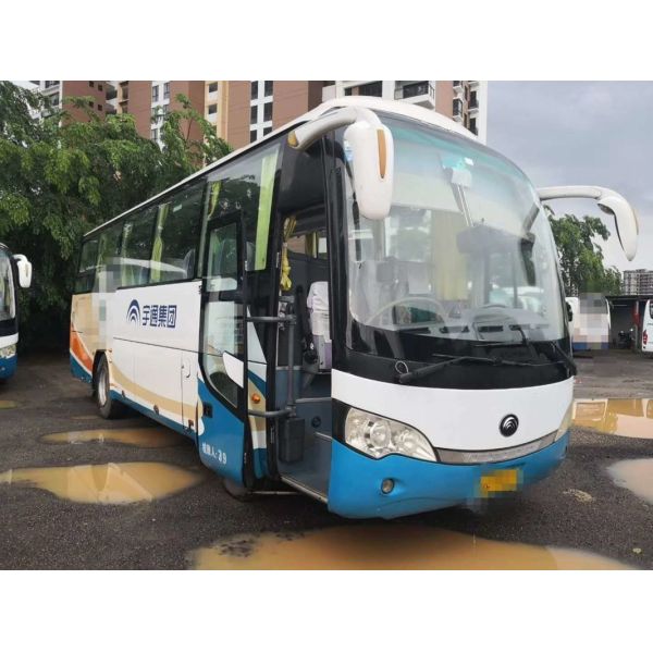 55 Seats Used Luxury Buses , Used Commercial Bus For Company Travelling