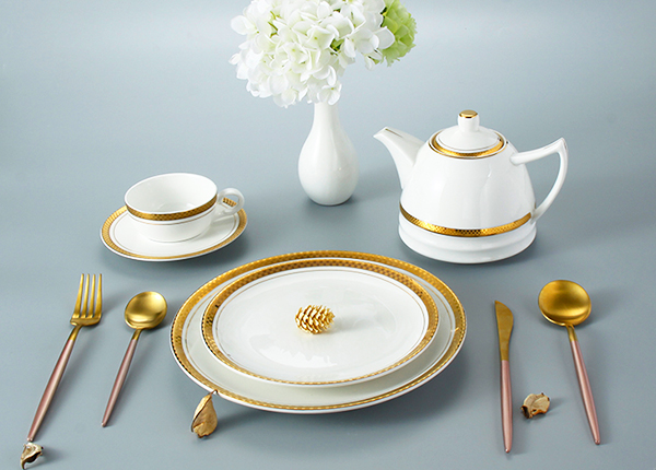 FDA Gold And Pink Plated Stainless Steel Cutlery Set For Wedding